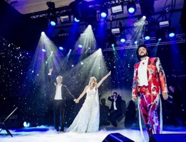 Стильный шоу-бизнес: кто и в каких нарядах пришел на свадьбу Ксении Собчак и Константина Богомолова