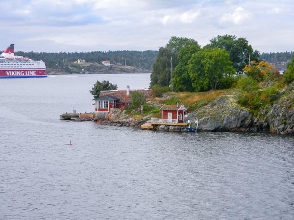 <br />
Продается остров в Швеции недалеко от Стокгольма. Недорого<br />
